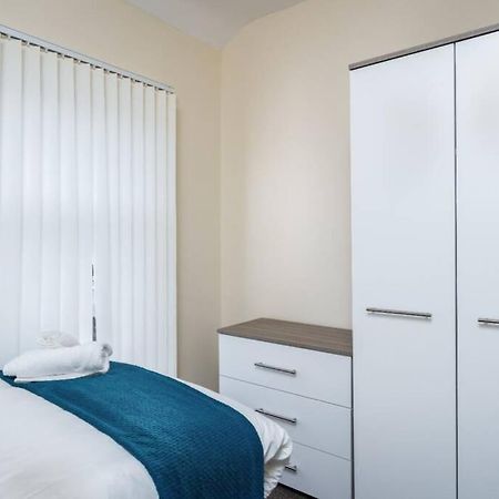 Sleeps 5, Smart Tv'S In Bedrooms Swansea Exteriör bild
