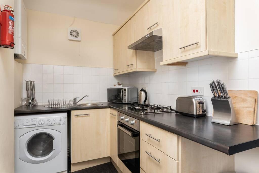 Sleeps 5, Smart Tv'S In Bedrooms Swansea Exteriör bild