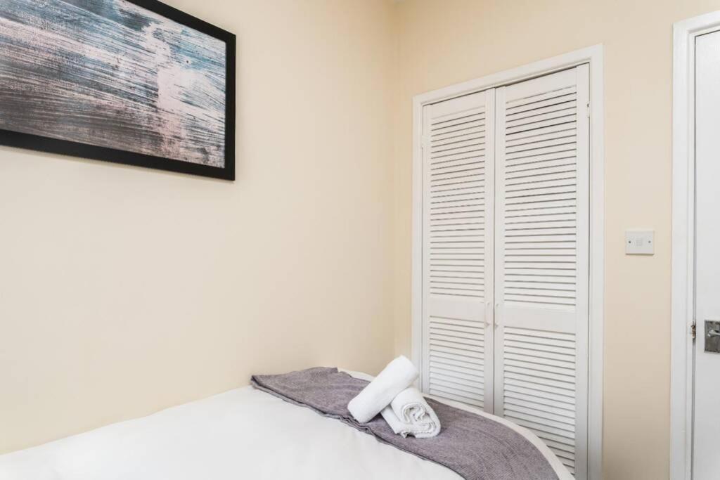 Sleeps 5, Smart Tv'S In Bedrooms Swansea Exteriör bild