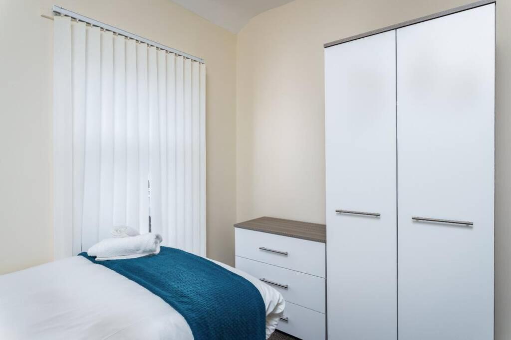 Sleeps 5, Smart Tv'S In Bedrooms Swansea Exteriör bild