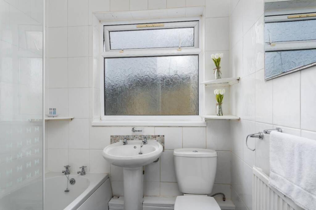 Sleeps 5, Smart Tv'S In Bedrooms Swansea Exteriör bild